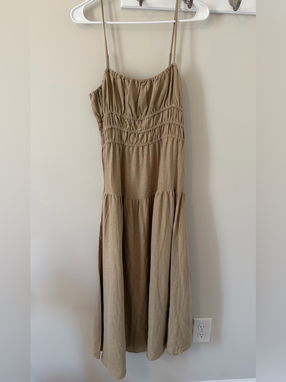 WEWOREWHAT Scrunchie Midi Dress Linen Blend Tan Women’s Size Medium
